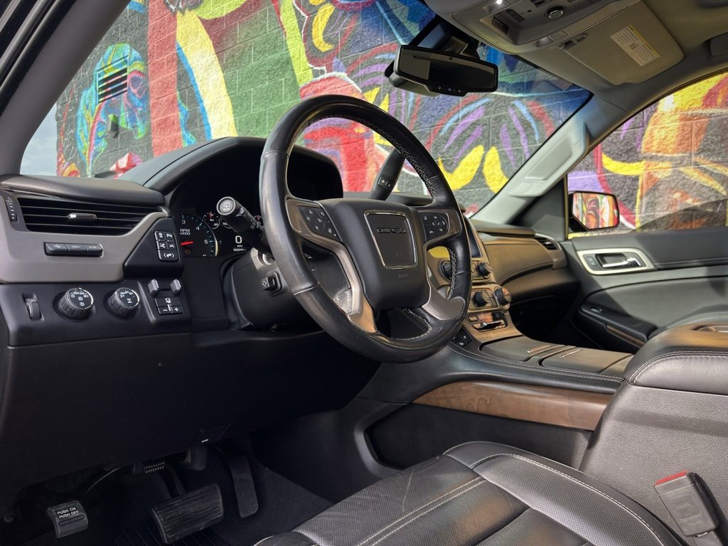 Used 2019 GMC Yukon Denali w/ Denali Ultimate Package image 2
