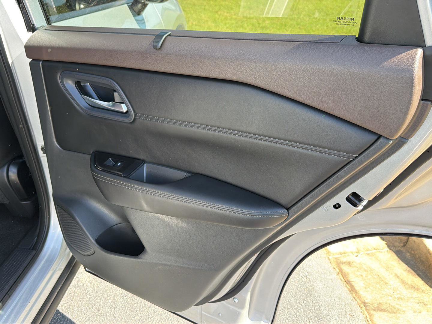 Used 2022 Nissan Rogue SV w/ SV Premium Package FWD image 15