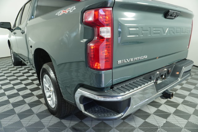 Used 2025 Chevrolet Silverado 1500 LT AWD/4WD image 12