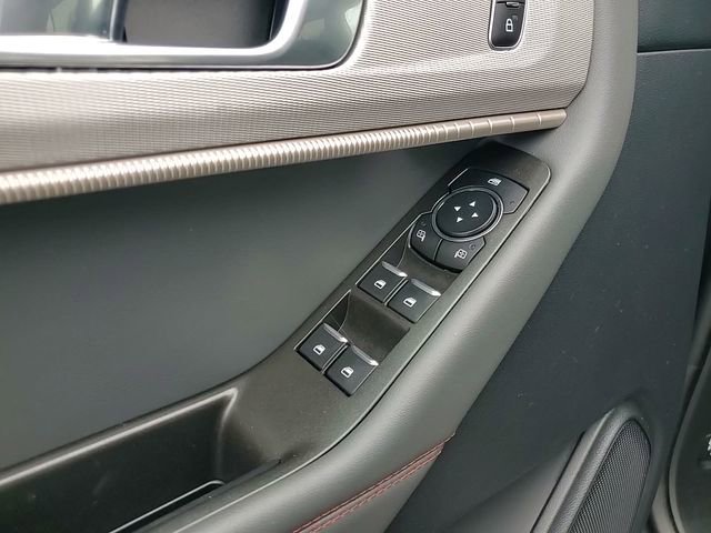 Used 2025 Ford Explorer Active image 15
