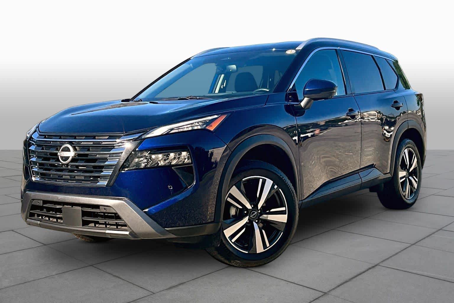 Used 2026 Nissan Rogue SL FWD image 1