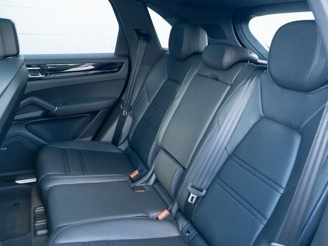 Certified 2022 Porsche Cayenne S image 18