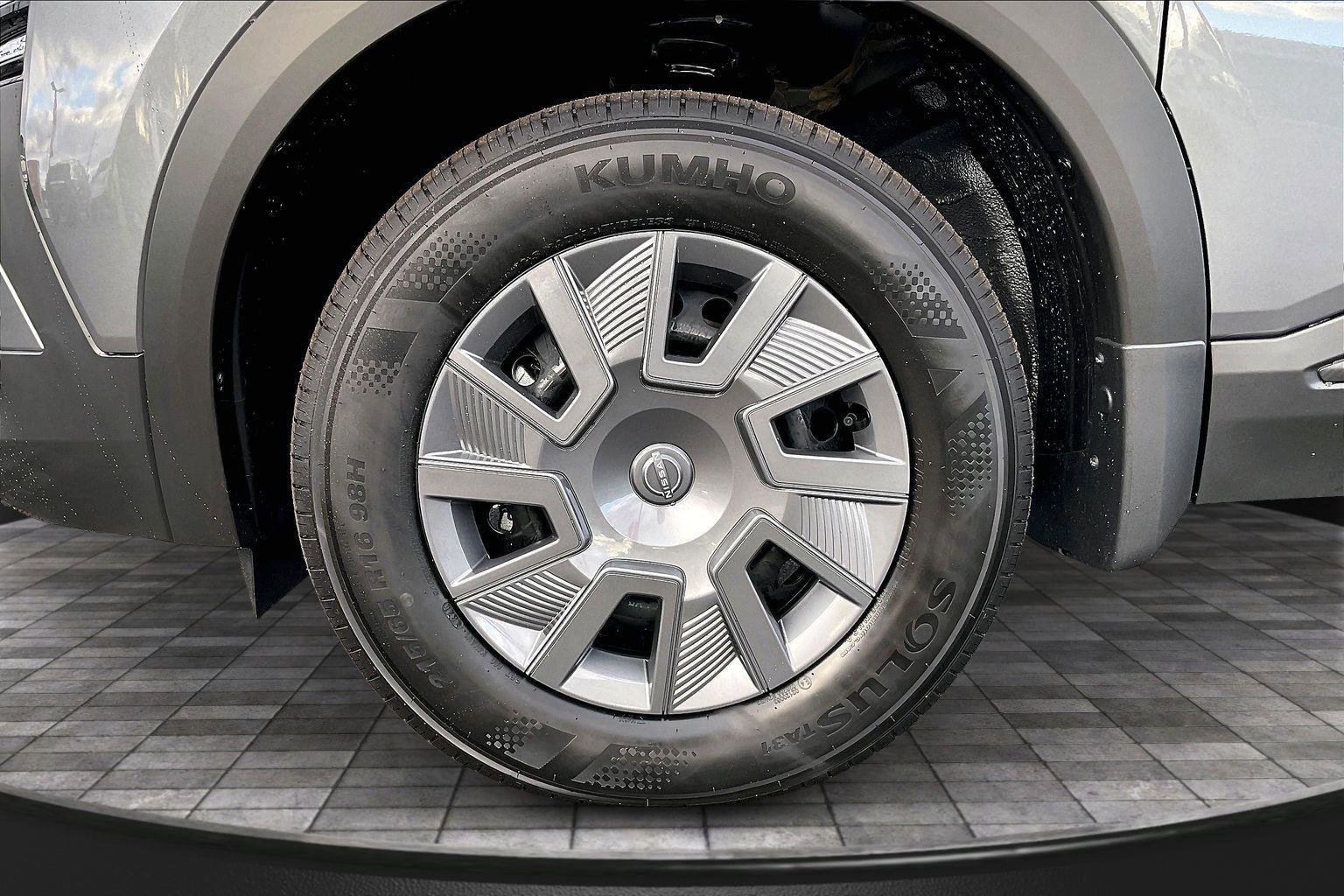 New 2026 Nissan Kicks S FWD image 12