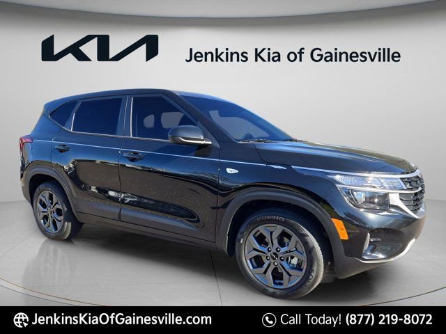 New 2026 Kia Seltos LX image 2