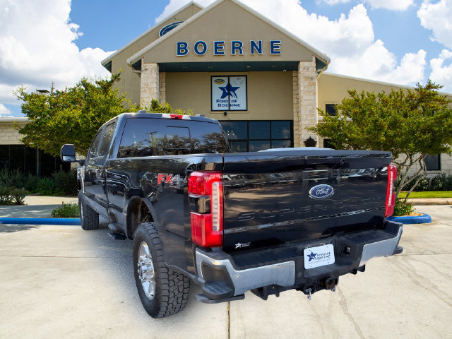 Used 2023 Ford F350 Lariat w/ Lariat Ultimate Package AWD/4WD image 3