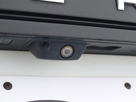 Used 2020 Land Rover Range Rover Evoque SE image 37