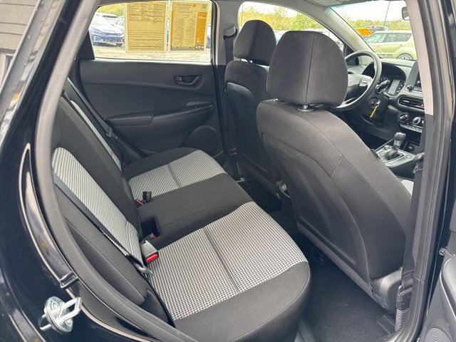 Used 2023 Hyundai Kona SE image 24