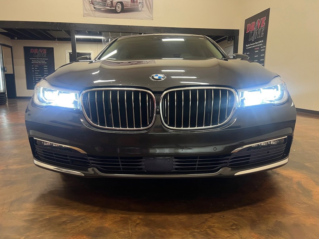 Used 2016 BMW 740i RWD image 5