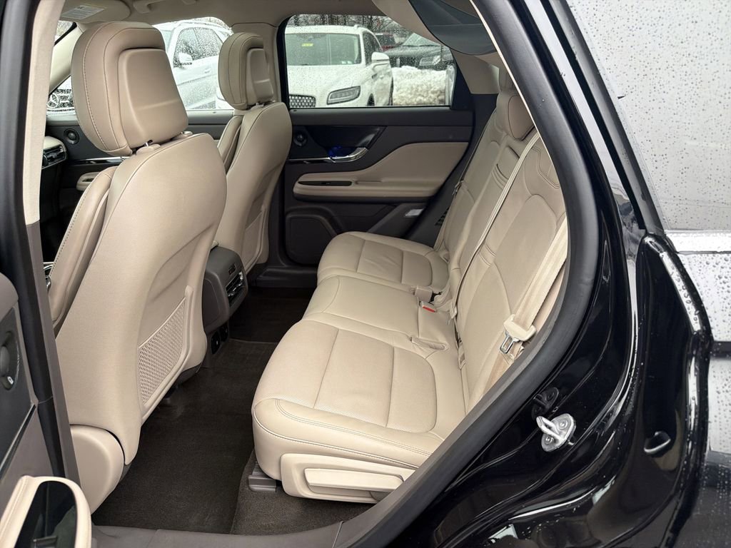 Used 2020 Lincoln Corsair Reserve w/ Equipment Group 201A image 13