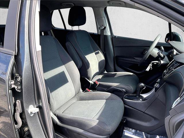 Certified 2020 Chevrolet Trax LS FWD image 9