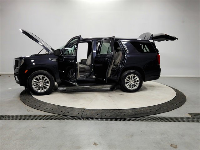 Used 2023 GMC Yukon SLT image 12
