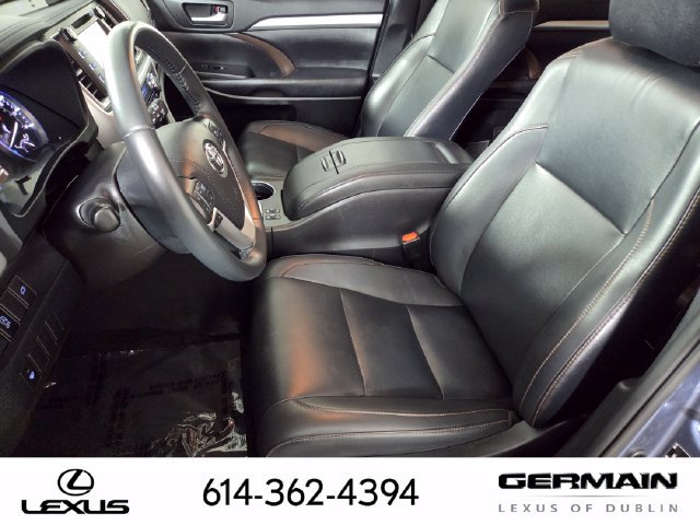 Used 2019 Toyota Highlander XLE AWD/4WD image 17