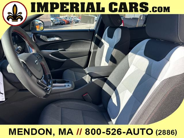 New 2026 Chevrolet Trax RS w/ Sunroof Package image 32