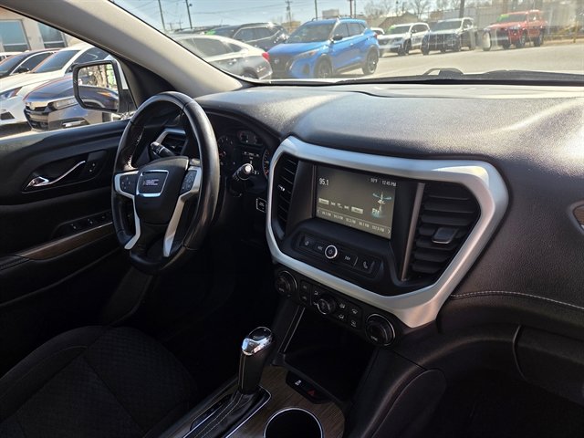 Used 2018 GMC Acadia SLE image 6