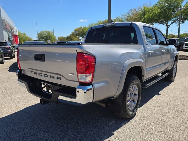Used 2017 Toyota Tacoma SR5 w/ Tow Package image 8