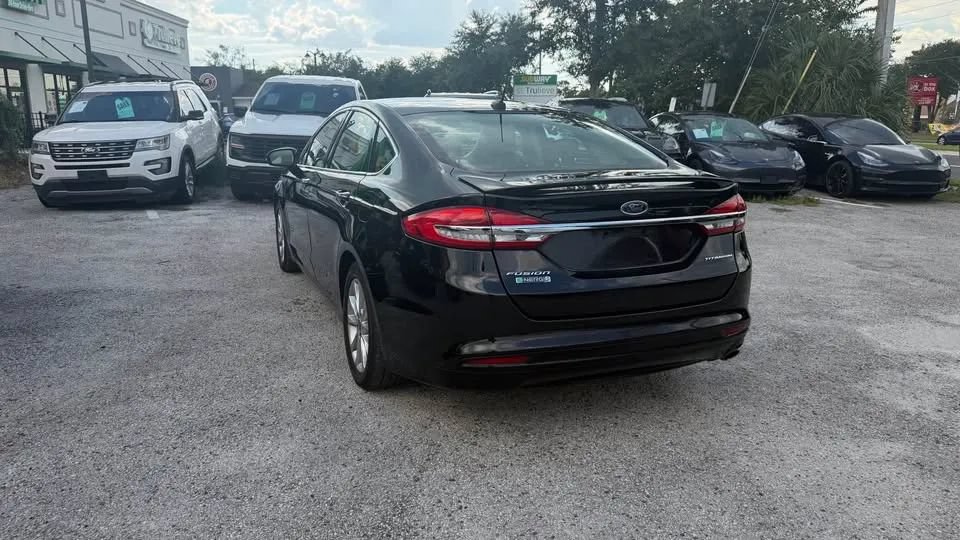 Used 2017 Ford Fusion Energi Titanium FWD image 11