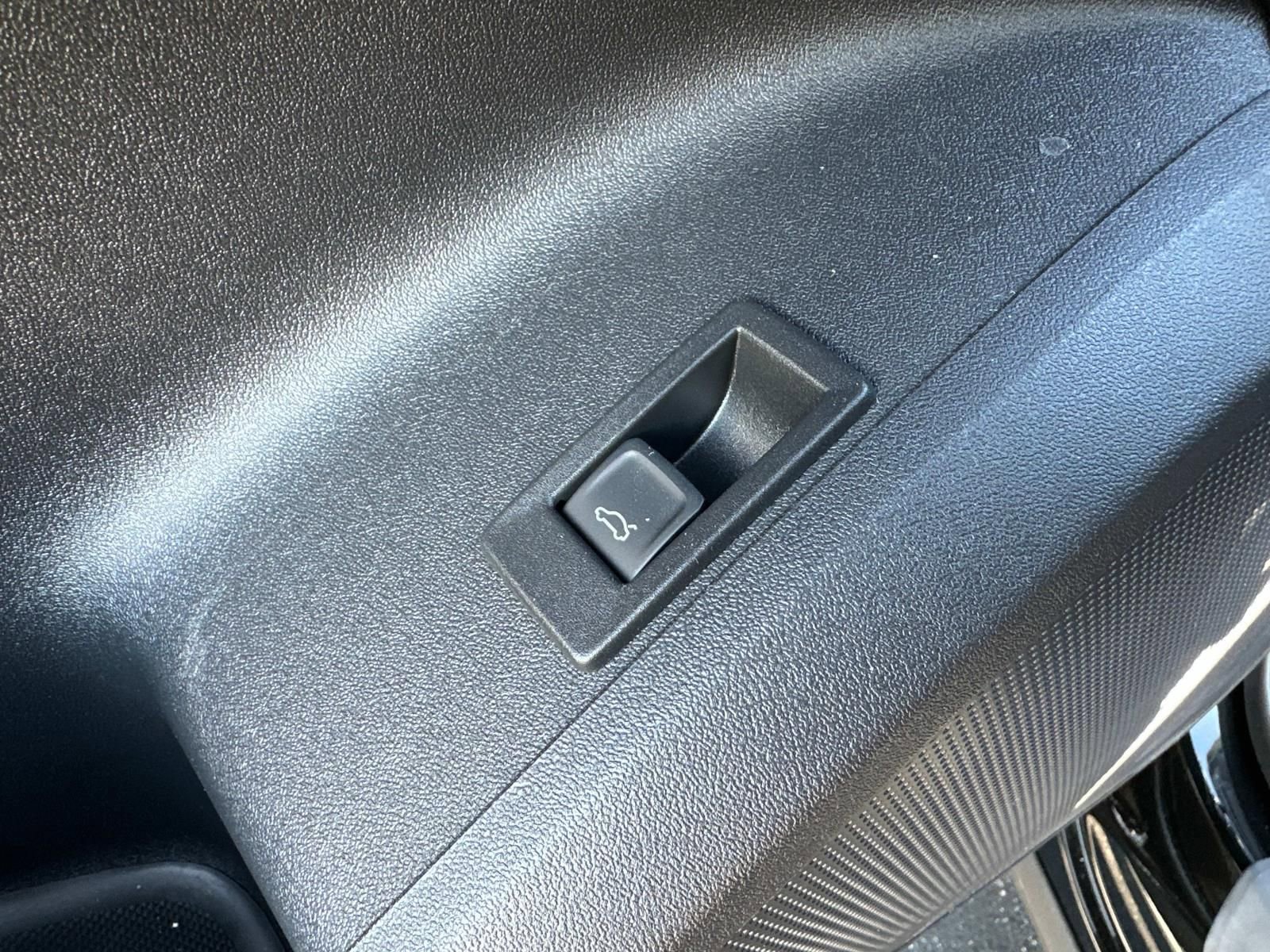 New 2025 Audi Q5 Premium image 12