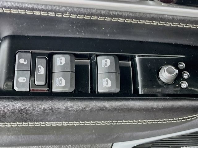Used 2022 Jeep Wagoneer Series III w/ Premium Group I AWD/4WD image 19