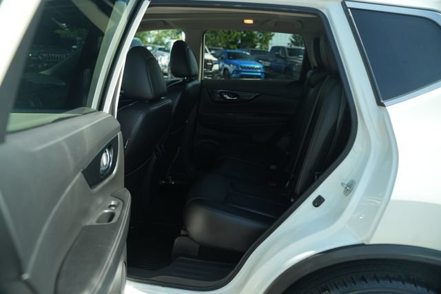Used 2019 Nissan Rogue SL w/ Premium Package AWD/4WD image 15