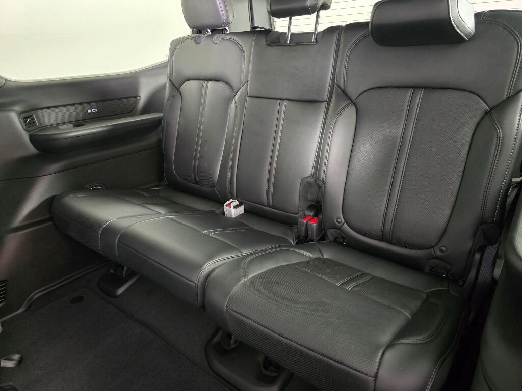 New 2025 Jeep Wagoneer Series II w/ HD Trailer Tow Package image 23