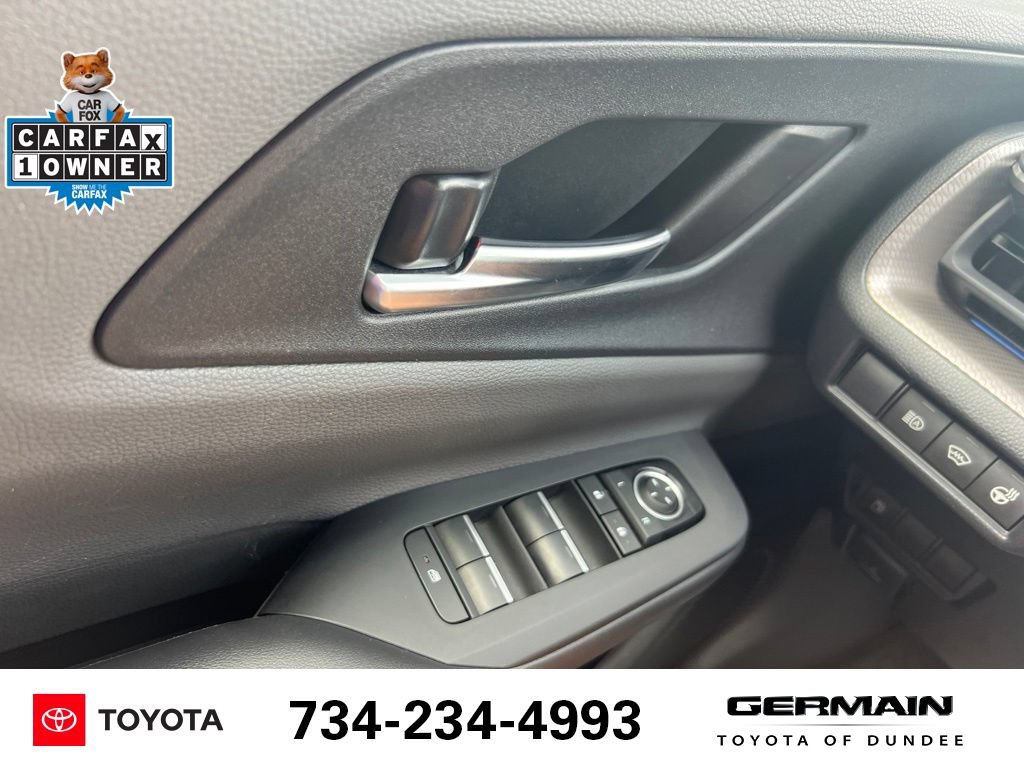 Used 2025 Toyota Prius XLE AWD/4WD image 24