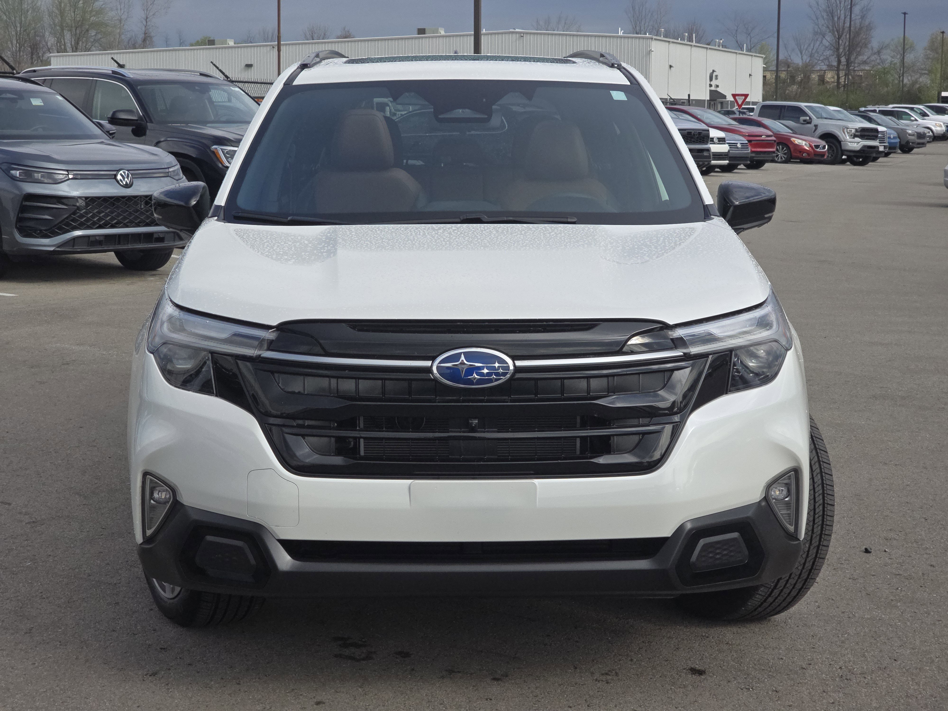 Used 2025 Subaru Forester Touring w/ Touring Package image 2