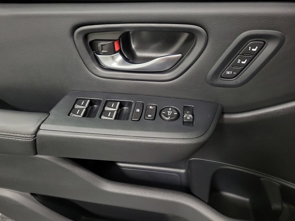 Used 2025 Honda Pilot Touring image 31
