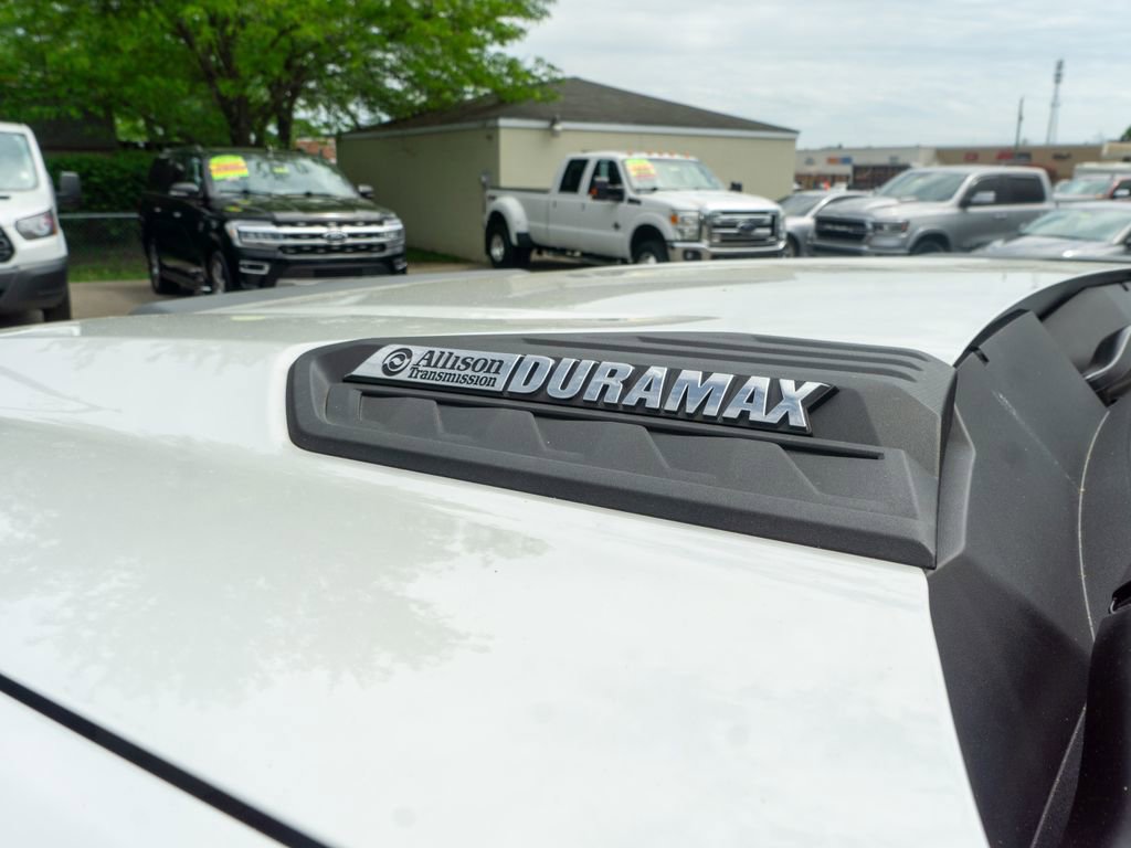 Used 2024 Chevrolet Silverado 3500 W/T image 9