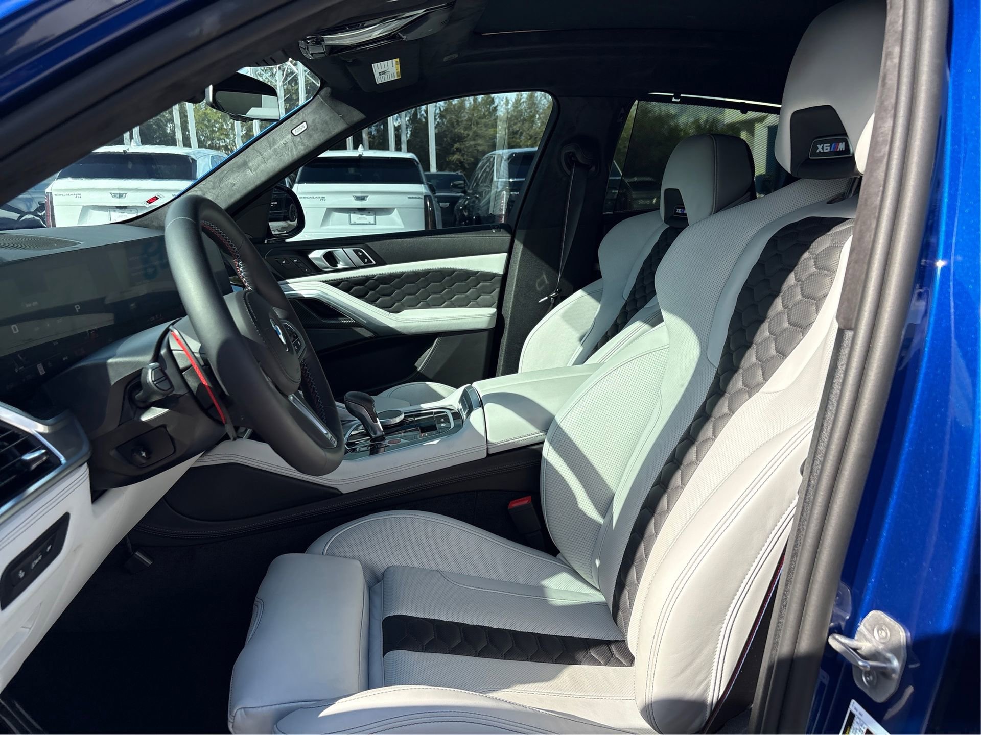 Used 2025 BMW X6 M Competition w/ Executive Package image 9