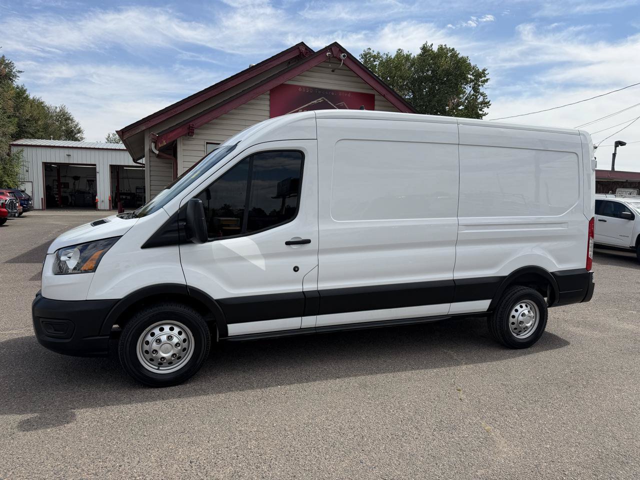 Used 2023 Ford Transit 250 Medium Roof AWD w/ Load Area Protection Package image 5