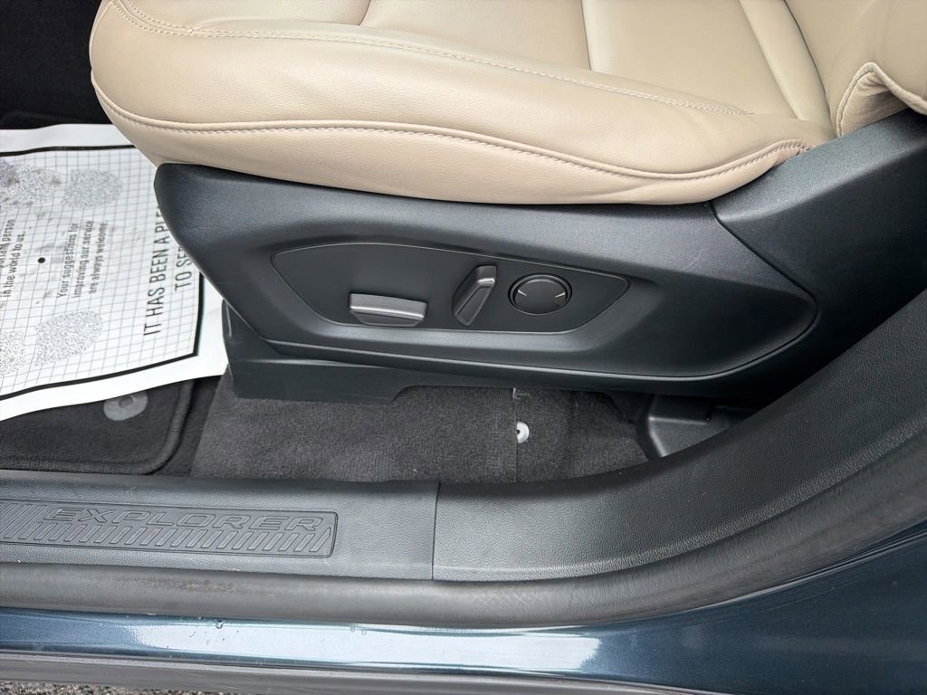 Used 2023 Ford Explorer XLT w/ Equipment Group 202A image 26