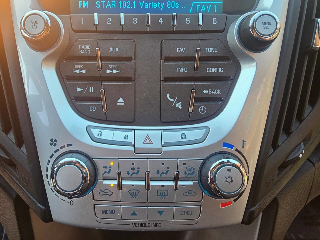 Used 2011 Chevrolet Equinox LT image 28