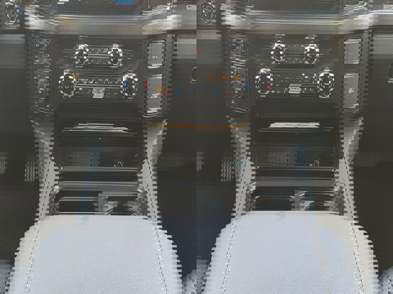 New 2026 Ford F250 Lariat w/ Lariat Ultimate Package image 17