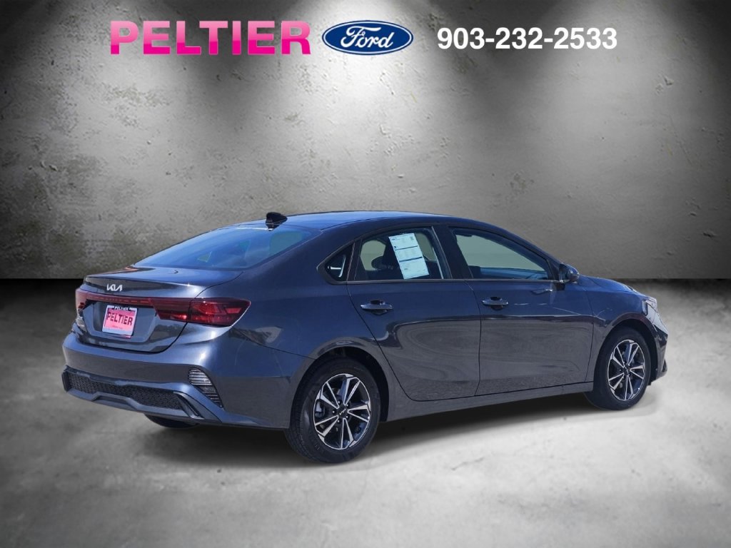 Used 2024 Kia Forte LXS FWD image 4