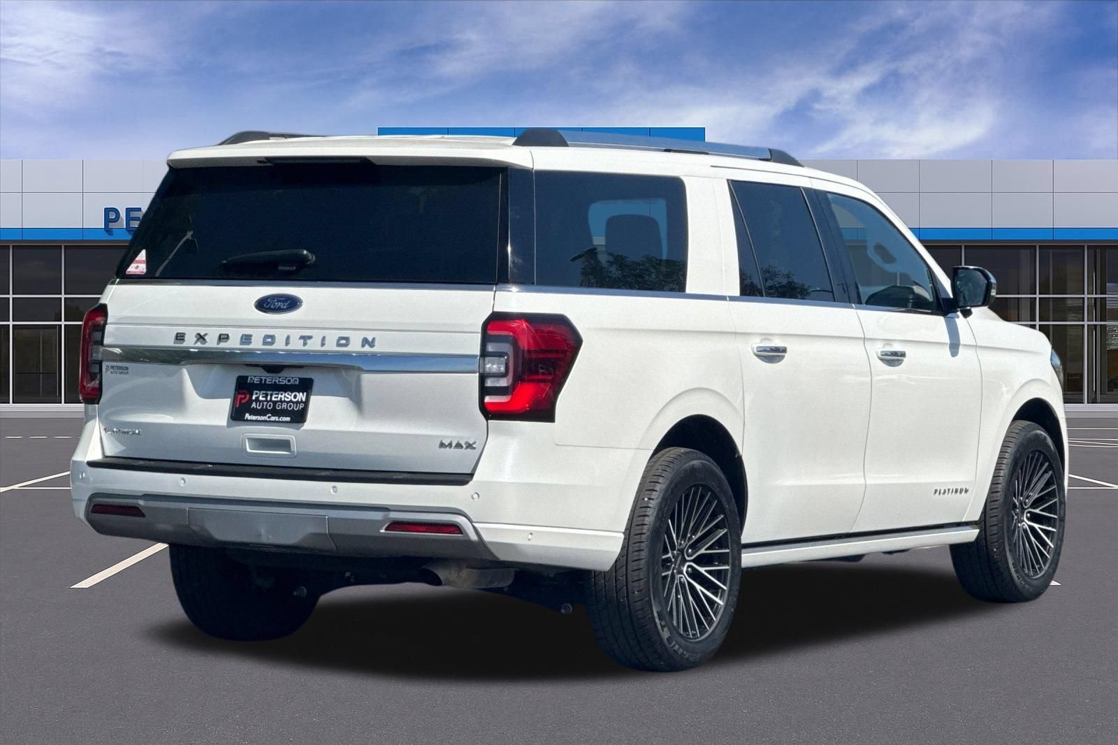 Used 2024 Ford Expedition Max Platinum AWD/4WD image 4