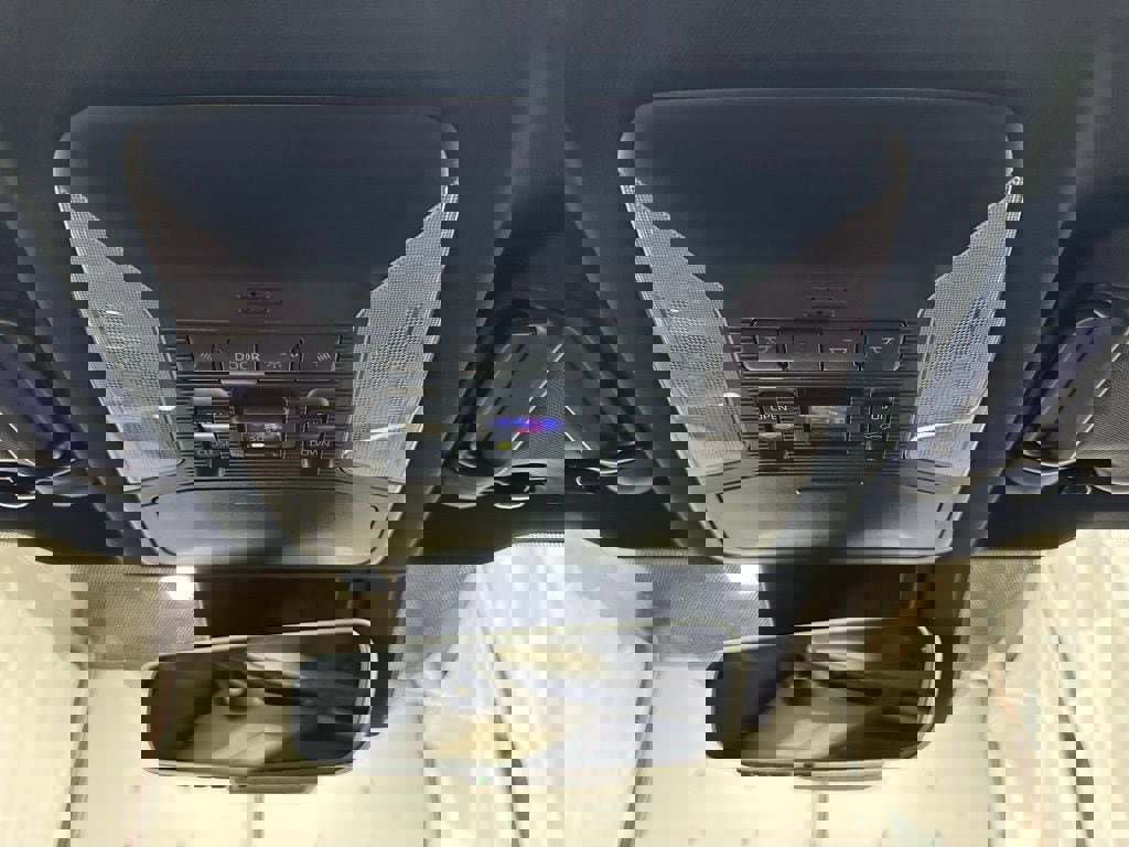 Used 2025 Toyota RAV4 XSE w/ Weather Package image 41