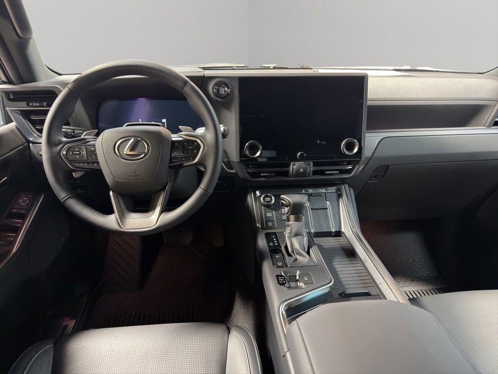 Used 2026 Lexus GX 550 w/ Accessory Package (2T) AWD/4WD image 12