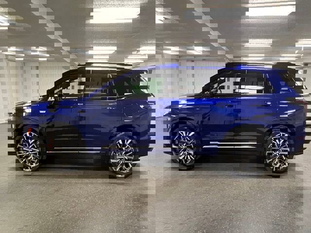 Used 2024 Cadillac XT6 Sport w/ Technology Package image 2