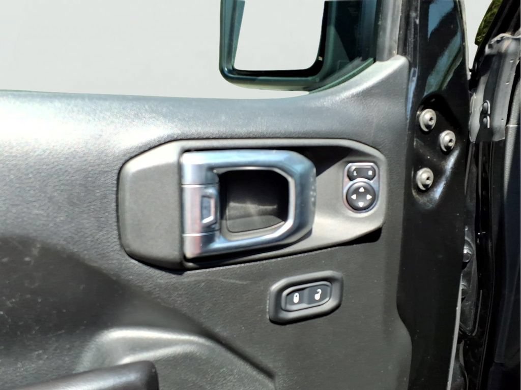 Used 2021 Jeep Gladiator Sport AWD/4WD image 19