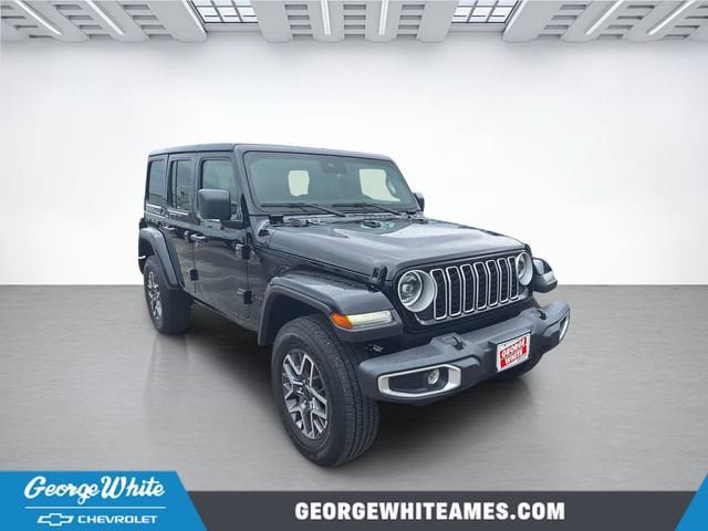 Used 2025 Jeep Wrangler Unlimited Sahara AWD/4WD image 1