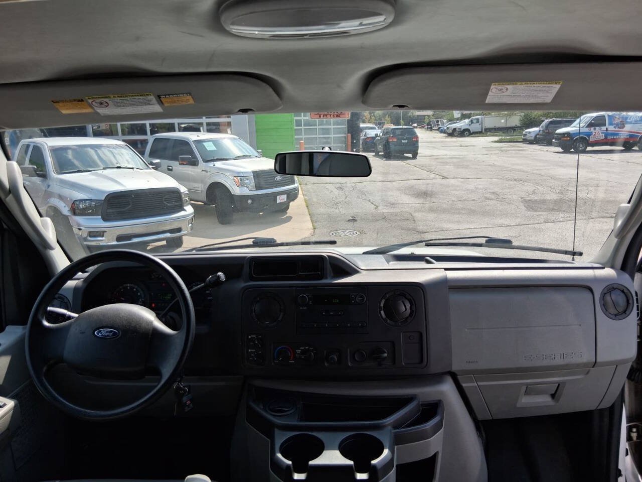 Used 2009 Ford E-250 and Econoline 250 Extended RWD image 18