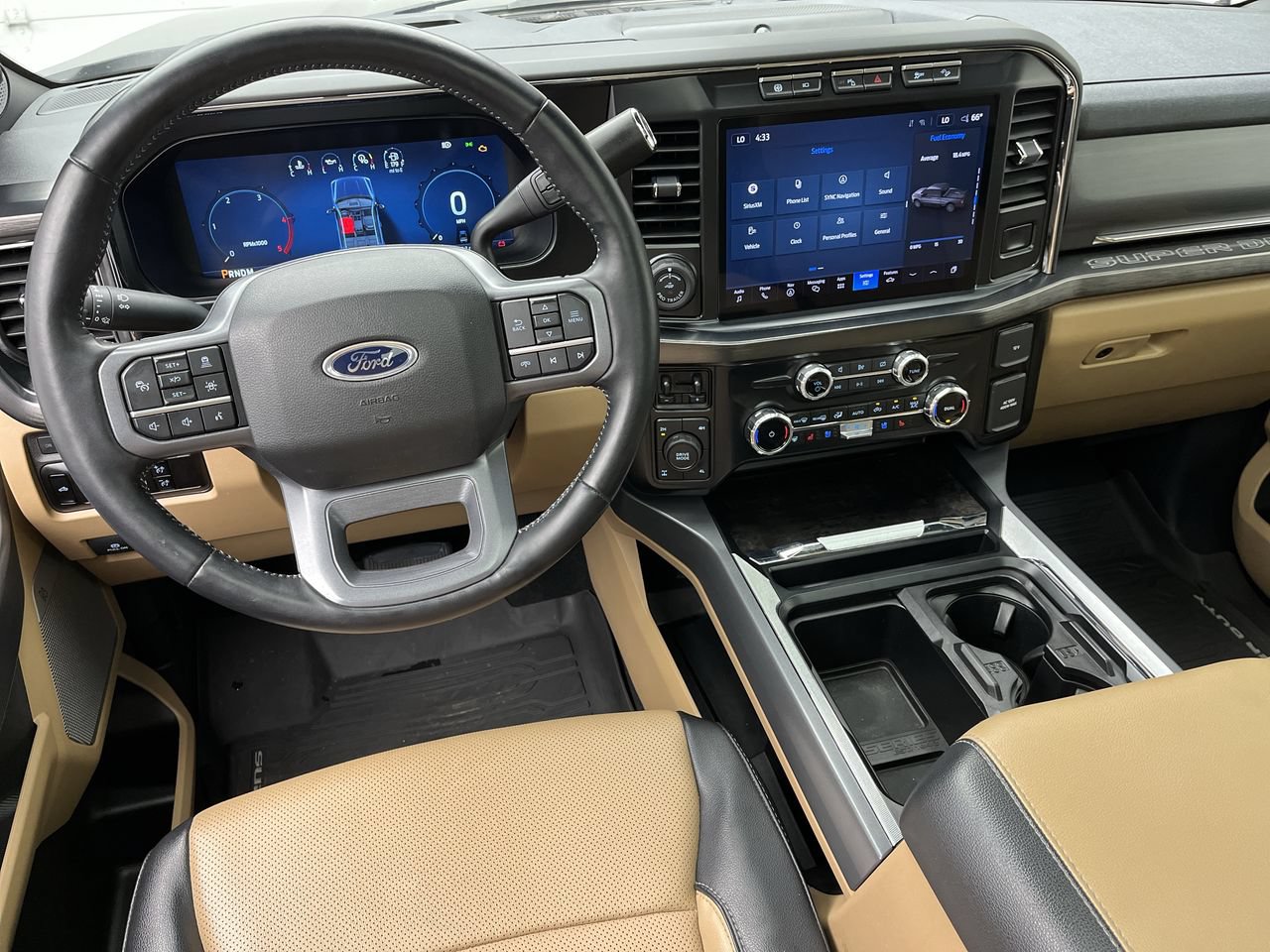 Certified 2024 Ford F250 Lariat w/ Lariat Ultimate Package AWD/4WD image 17