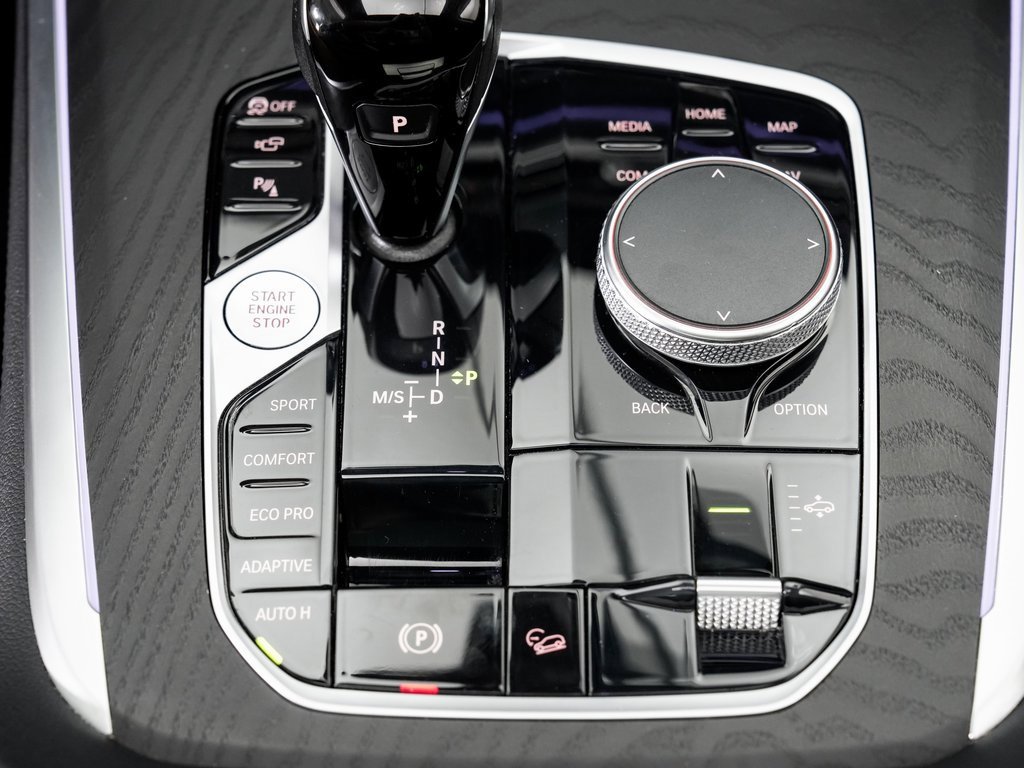 Used 2022 BMW X7 xDrive40i w/ Premium Package image 19