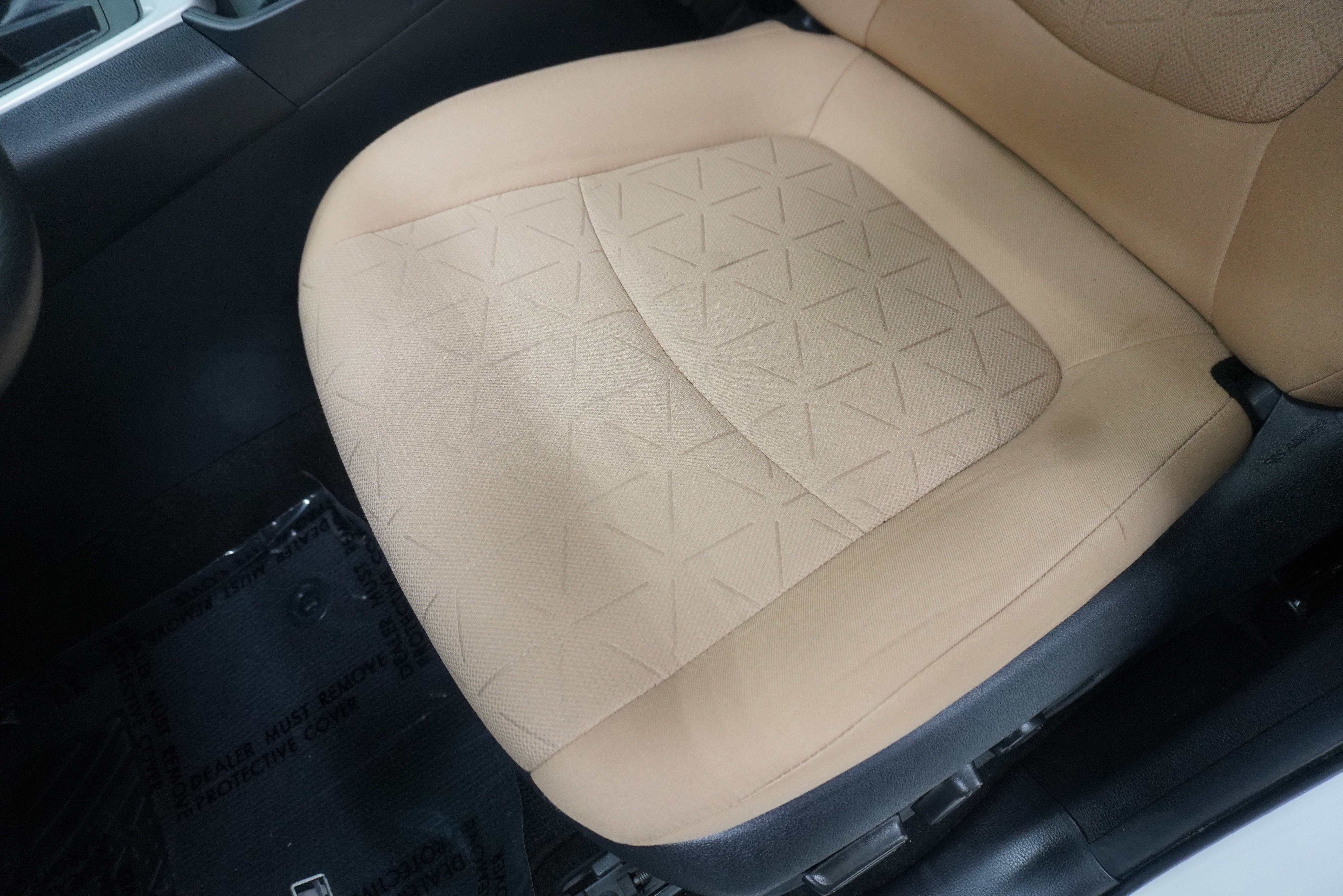 Used 2020 Toyota RAV4 XLE FWD image 12