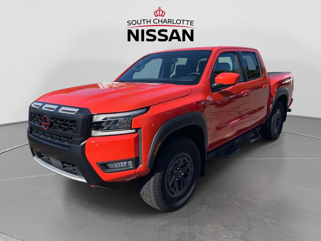 Used 2025 Nissan Frontier PRO-4X AWD/4WD image 3