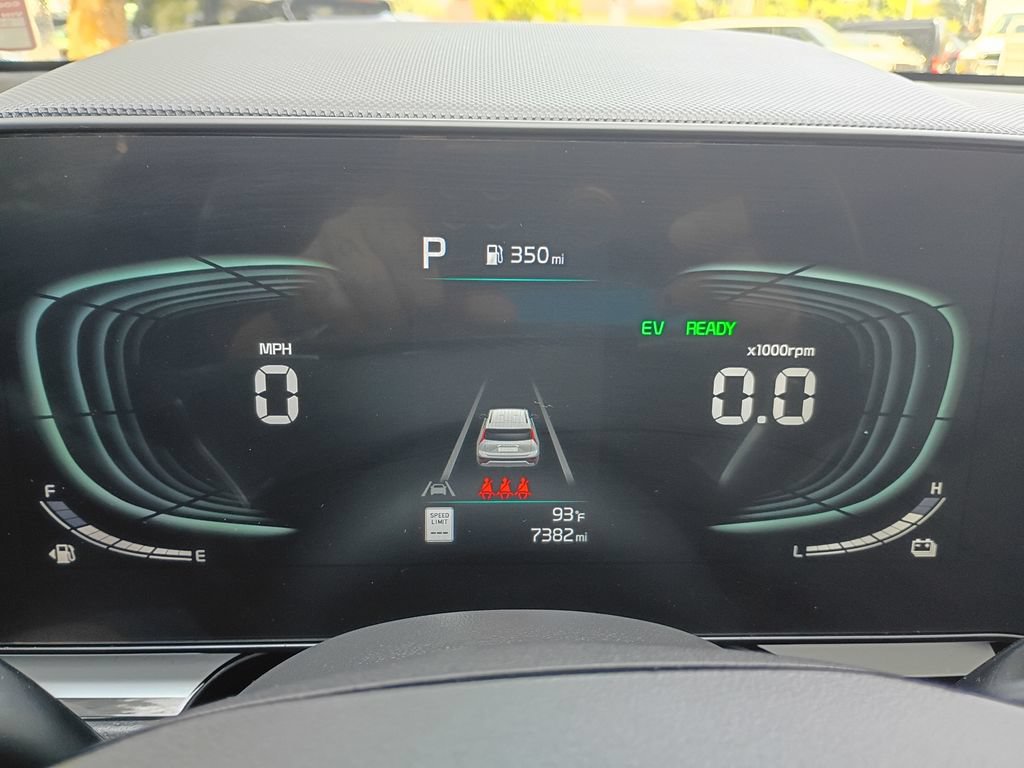 Certified 2025 Kia Niro FWD image 21
