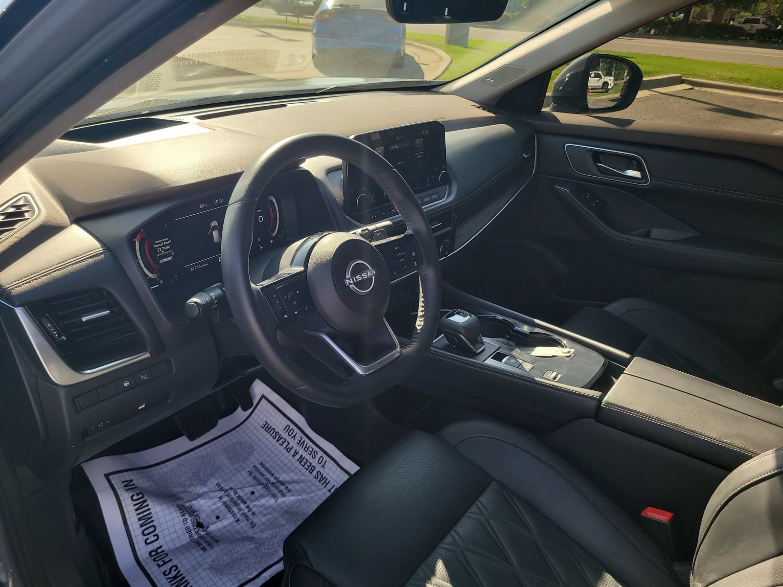Used 2023 Nissan Rogue Platinum w/ Platinum Premium Package FWD image 10
