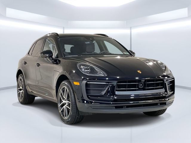 New 2026 Porsche Macan image 3