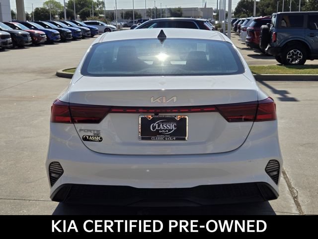 Certified 2022 Kia Forte Sedan FWD image 5