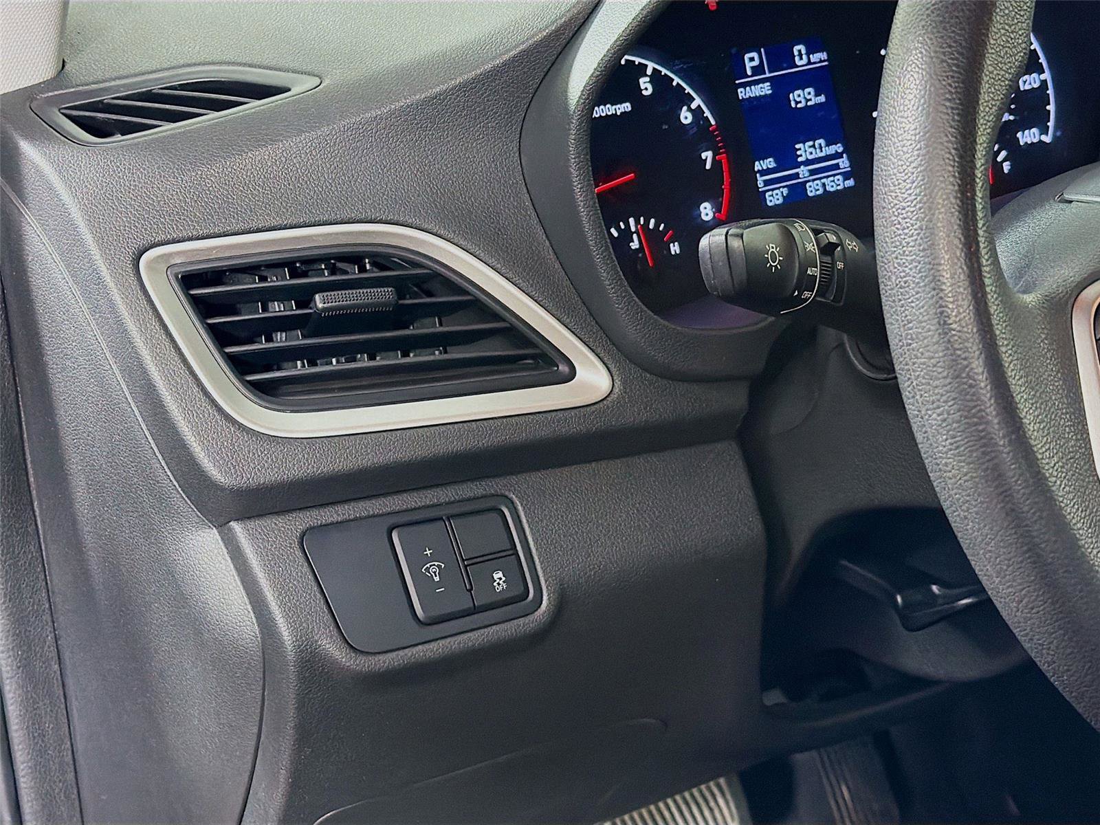 Used 2022 Hyundai Accent SEL FWD image 10